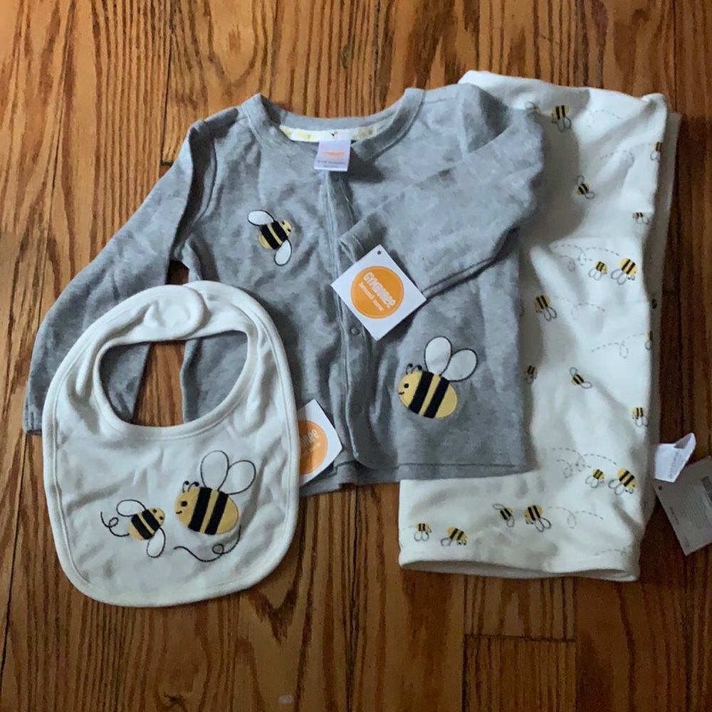 Brand new 3 piece set - bib, cardigan and blanket